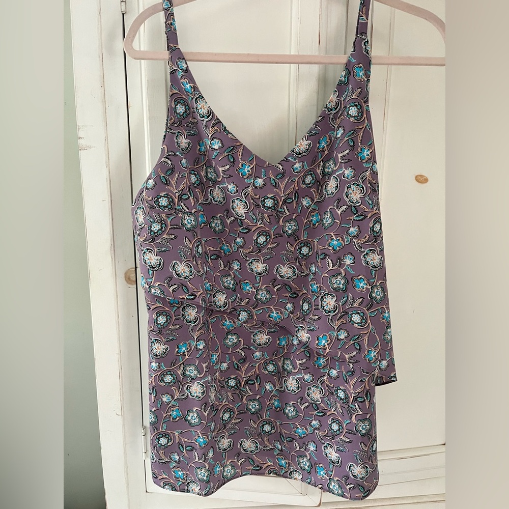 Cabi top